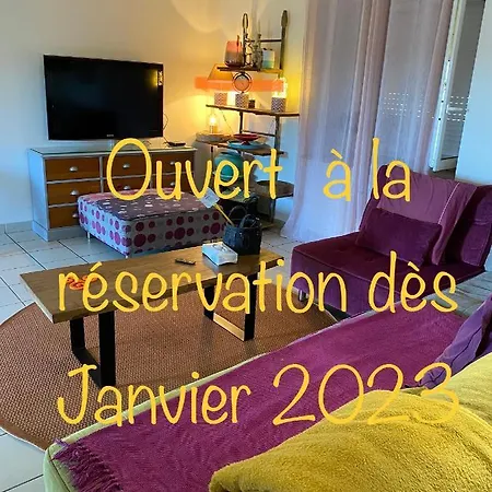 Holiday home Maison Sereine Entre Terre Et *
